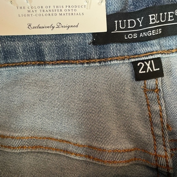 JUDY BLUE High rise Moisture- wicking tummy control shorts - Picture 9 of 11